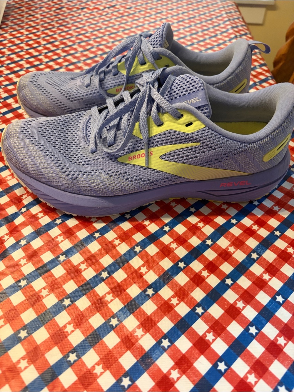 Women’s Brooks Revel 6 in Size 9.5